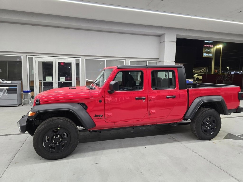 New 2025 Jeep Gladiator SPORT 4X4 Pickup