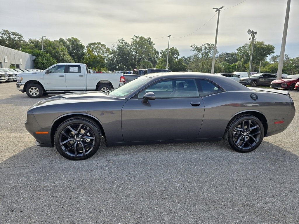 2023 Dodge Challenger SXT photo 3