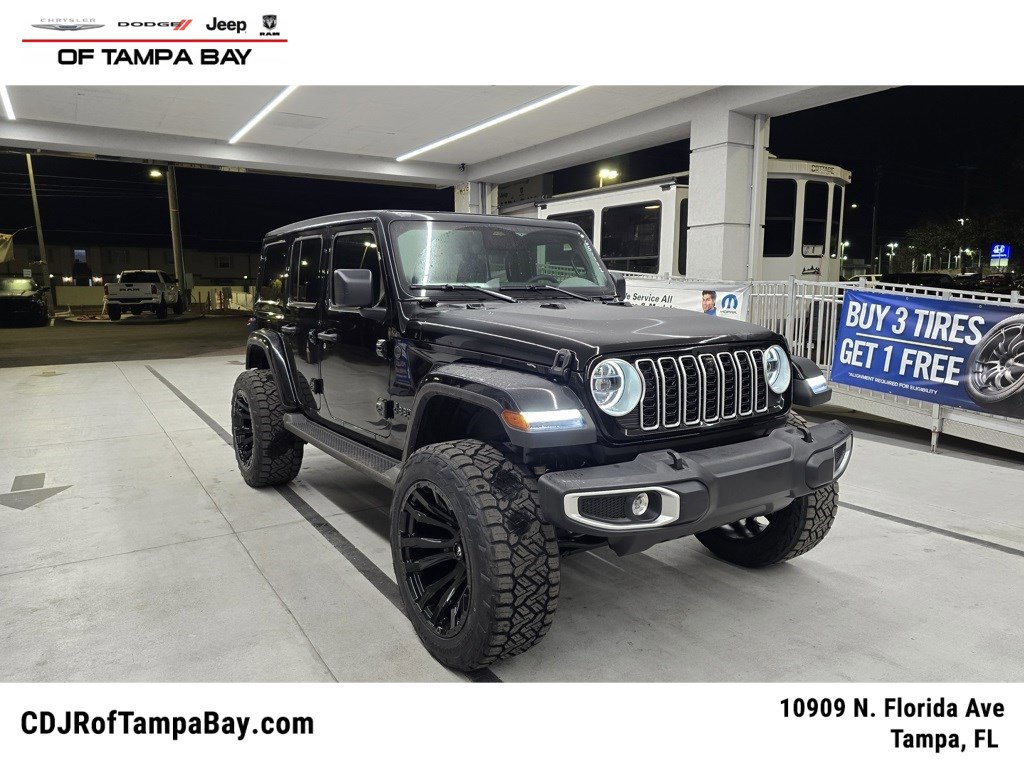 2025 Jeep Wrangler 4-Door Sahara's photo