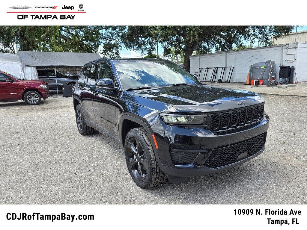 2025 Jeep Grand Cherokee Altitude's photo