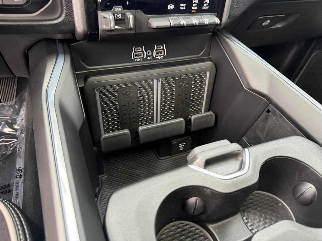 2025 RAM 2500 Laramie - Photo 30
