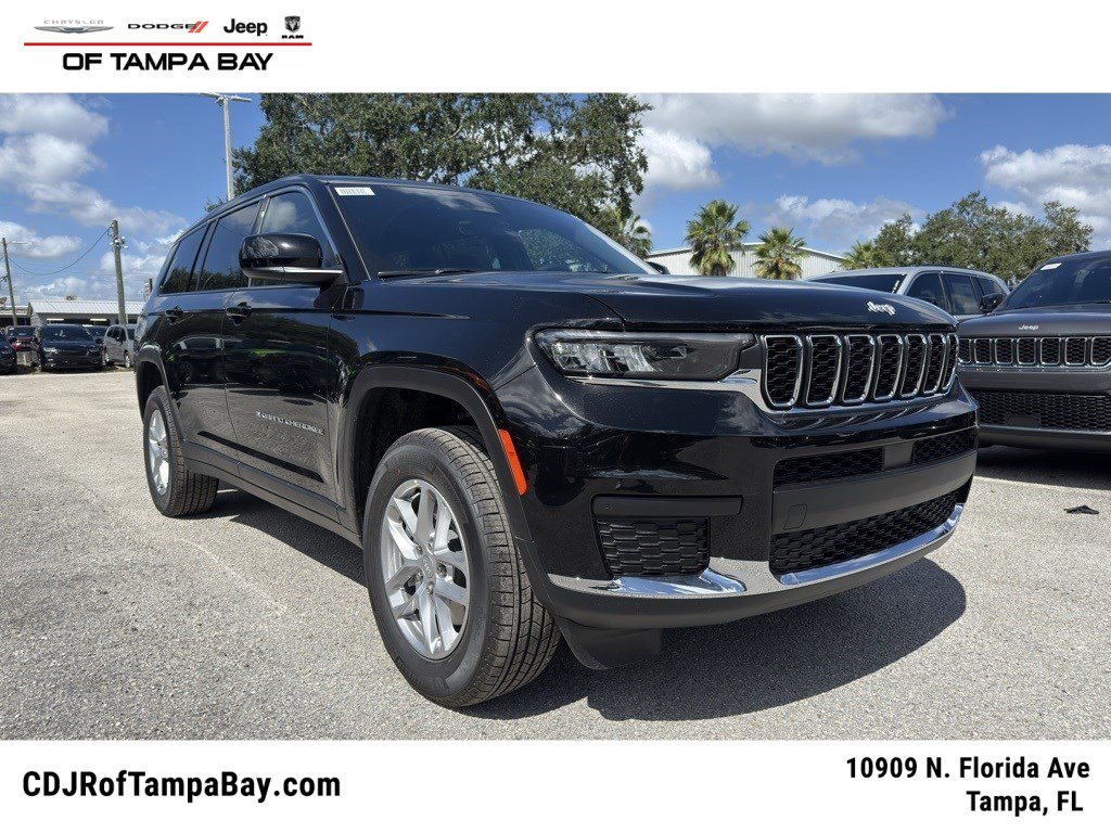 2025 Jeep Grand Cherokee L Laredo's photo