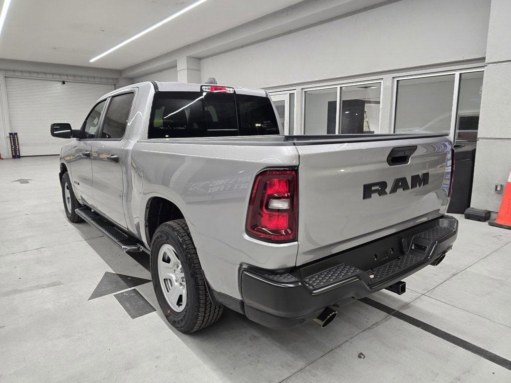 New 2026 Ram 1500 TRADESMAN CREW CAB 4X2 5'7 BOX Pickup