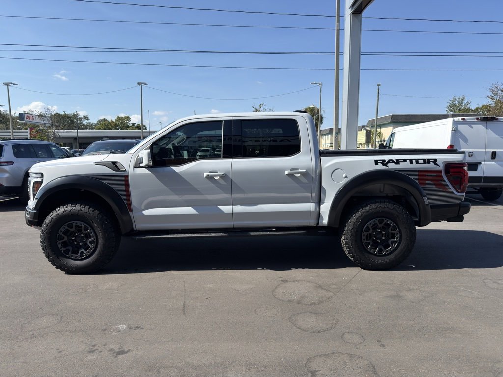 2025 Ford F-150 Raptor photo 3