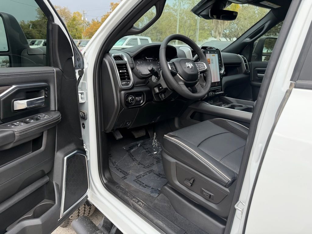 2025 RAM 2500 Laramie - Photo 18