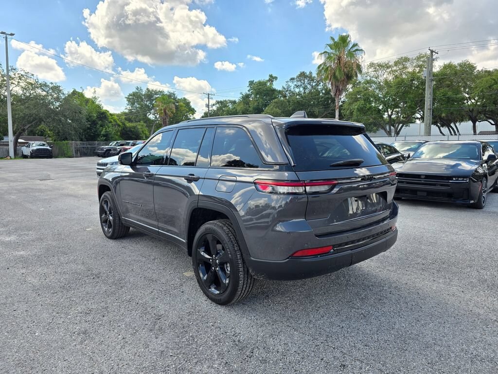 New 2025 Jeep Grand Cherokee ALTITUDE 4X2 Sport Utility