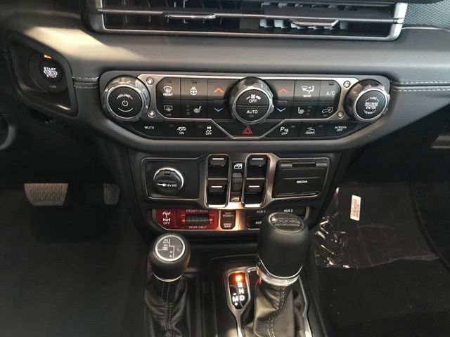 2025 Jeep Wrangler 4-Door Rubicon 392 Final Edition - Photo 17