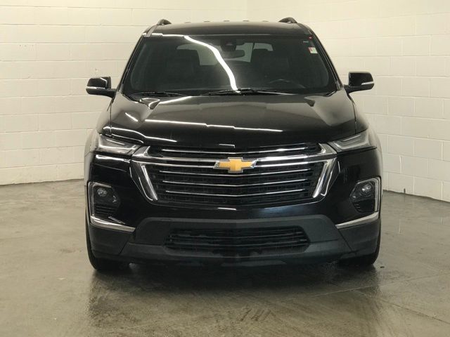 Used 2022 Chevrolet Traverse 3LT with VIN 1GNEVHKW8NJ100928 for sale in Willoughby, OH