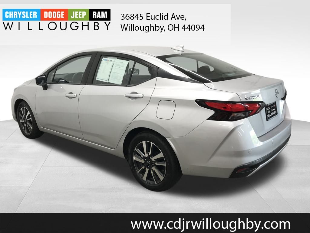 2025 Nissan Versa 1.6 SV photo 3
