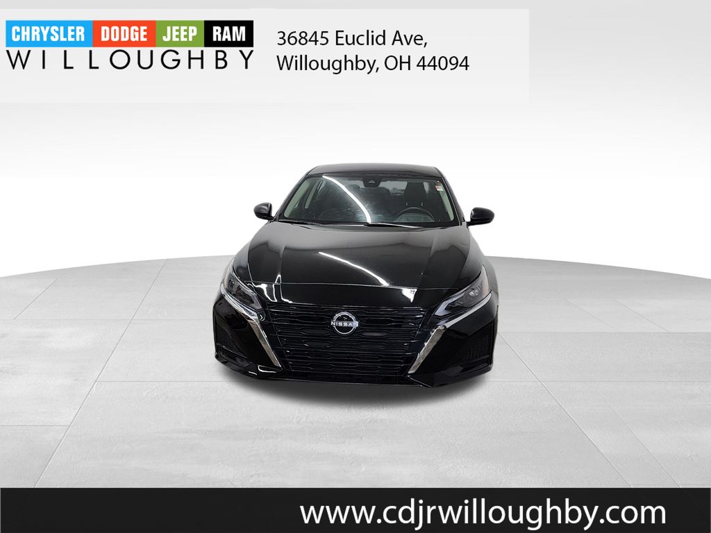 Used 2025 Nissan Altima SV with VIN 1N4BL4DW9SN323027 for sale in Willoughby, OH