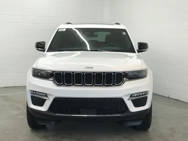 2025 Jeep Grand Cherokee Limited photo 2