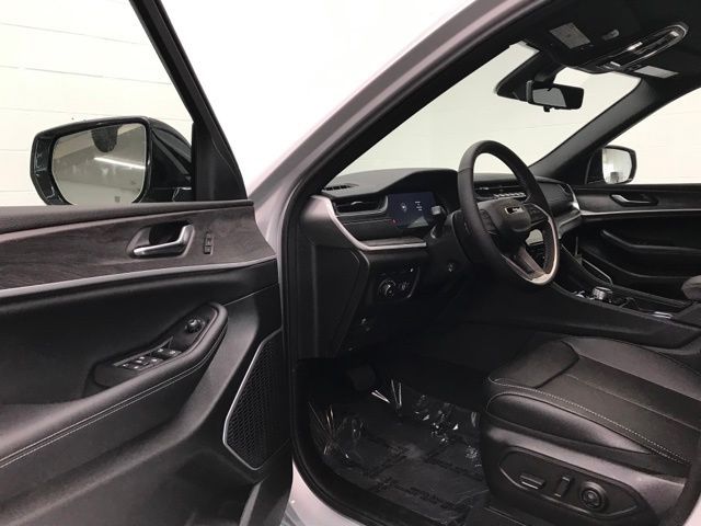 2025 Jeep Grand Cherokee 4xe - Photo 9