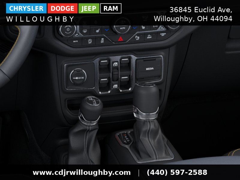 2025 Jeep Wrangler 4-Door Sahara - Photo 27