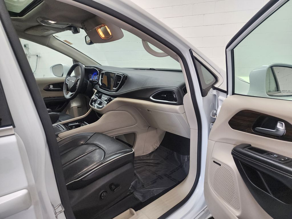 2022 Chrysler Pacifica Limited - Photo 36