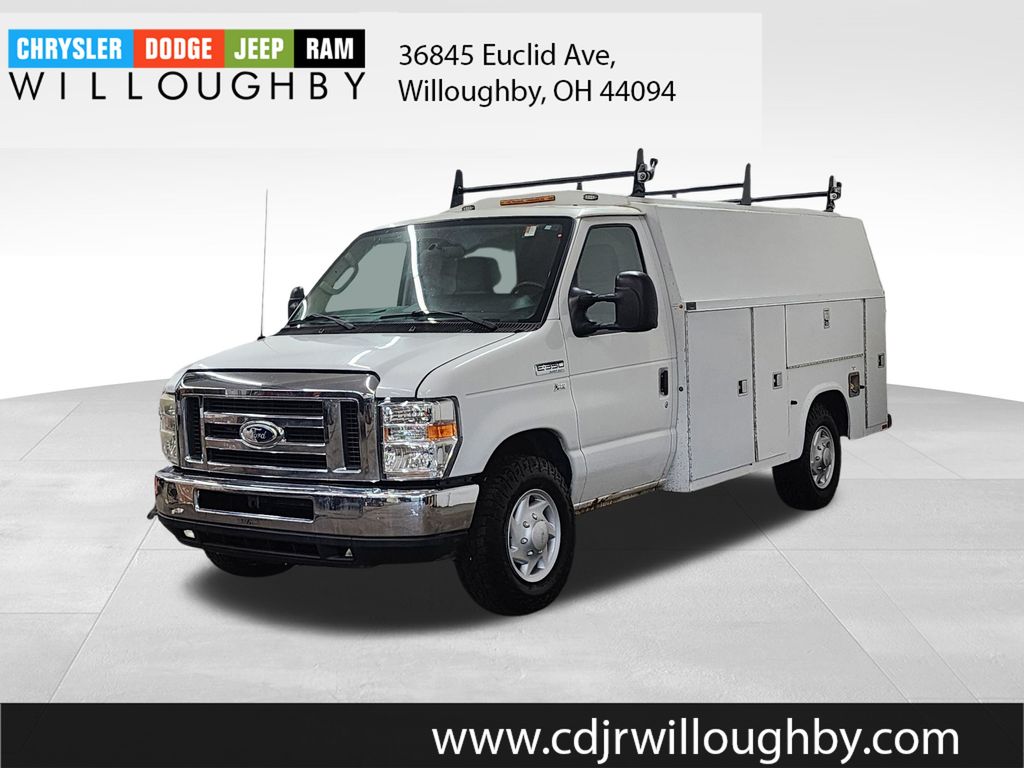 2011 Ford E-Series's photo