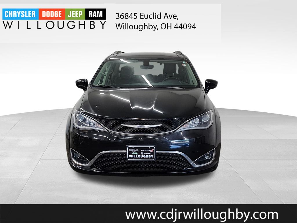 Used 2017 Chrysler Pacifica Touring-L with VIN 2C4RC1BG4HR532853 for sale in Willoughby, OH