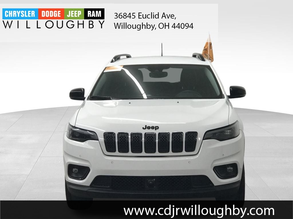 2023 Jeep Cherokee Altitude Lux photo 2