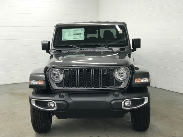 2025 Jeep Gladiator Sport S photo 2