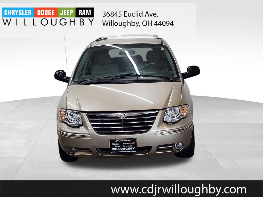 Used 2006 Chrysler Town & Country Limited with VIN 2A8GP64L76R776649 for sale in Willoughby, OH