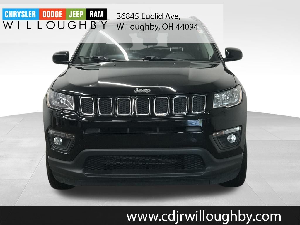 2021 Jeep Compass Latitude photo 2