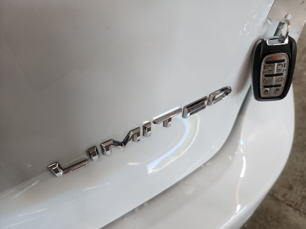 2022 Chrysler Pacifica Limited - Photo 44
