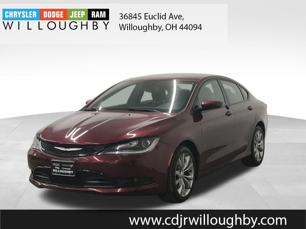 2016 Chrysler 200 S's photo