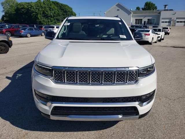 2024 Jeep Grand Wagoneer L photo 2