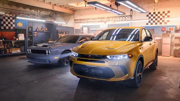 Speed Comparison- 2025 Dodge Hellcat vs Hornet post.jpg