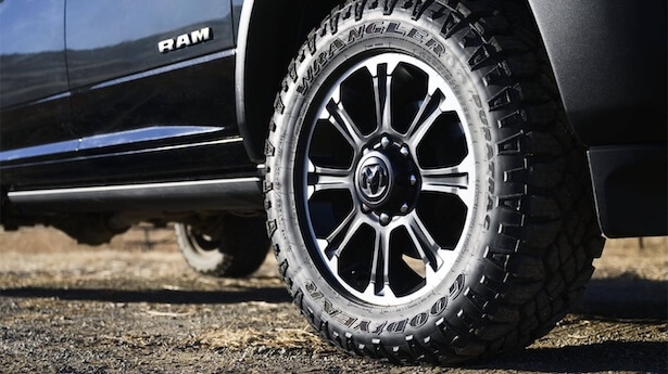 ram_2500_tire.jpg