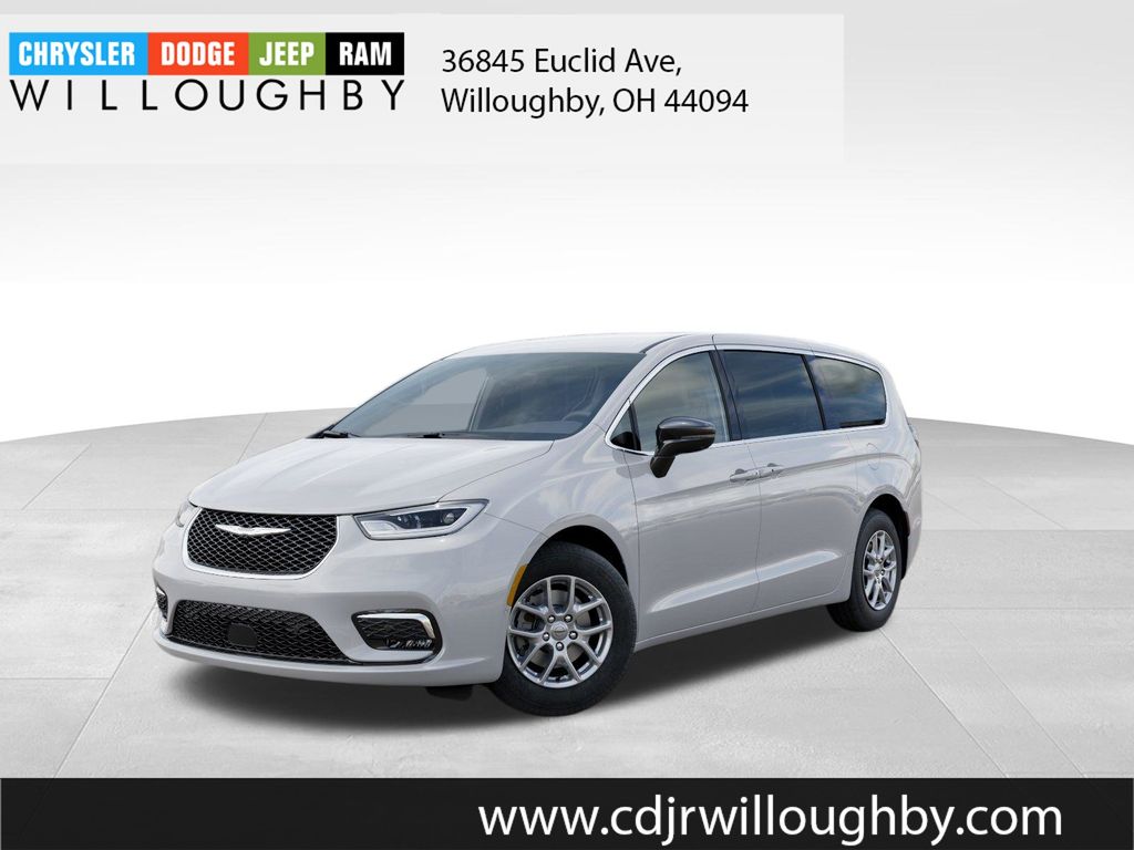 2026 Chrysler Pacifica Passenger Van 