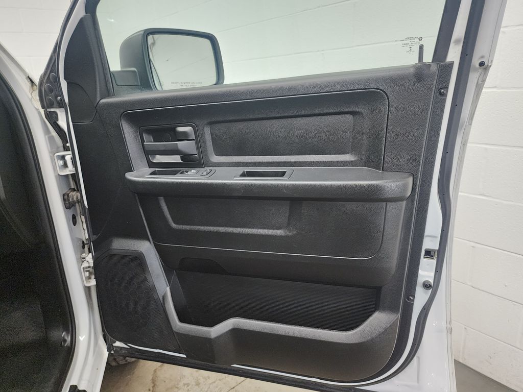 2019 RAM Ram 1500 Classic Tradesman - Photo 32