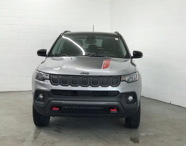 Used 2022 Jeep Compass Trailhawk with VIN 3C4NJDDB3NT225822 for sale in Willoughby, OH