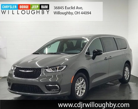 2025 Chrysler Pacifica SELECT Passenger Van