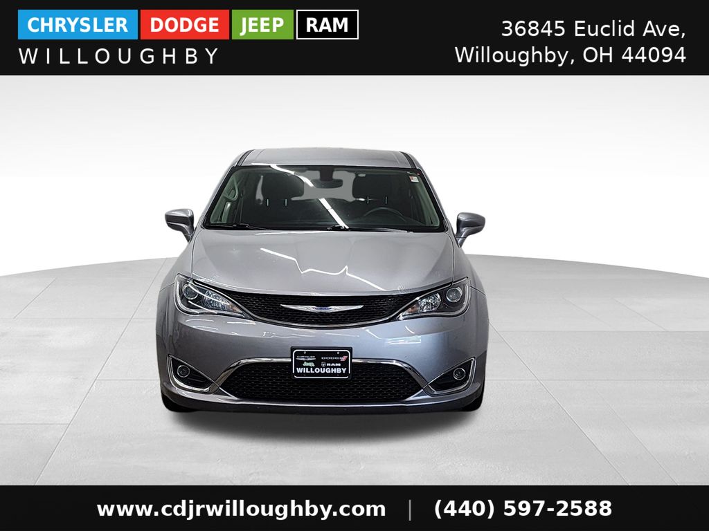 Used 2018 Chrysler Pacifica Touring Plus with VIN 2C4RC1FG5JR279431 for sale in Willoughby, OH