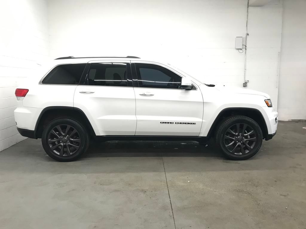 Used 2019 Jeep Grand Cherokee Laredo E with VIN 1C4RJFAG6KC853734 for sale in Willoughby, OH