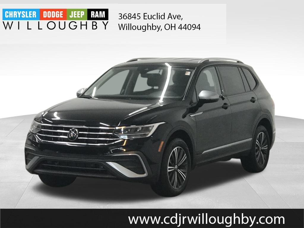 2024 Volkswagen Tiguan SE's photo