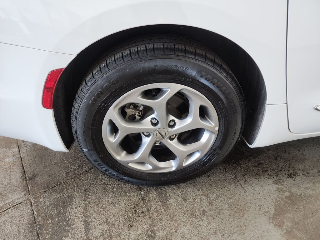 2022 Chrysler Pacifica Limited - Photo 42