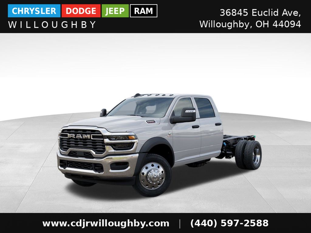 2026 Ram 5500 Chassis Cab TRADESMAN  CREW  4X4 60' CA Pickup