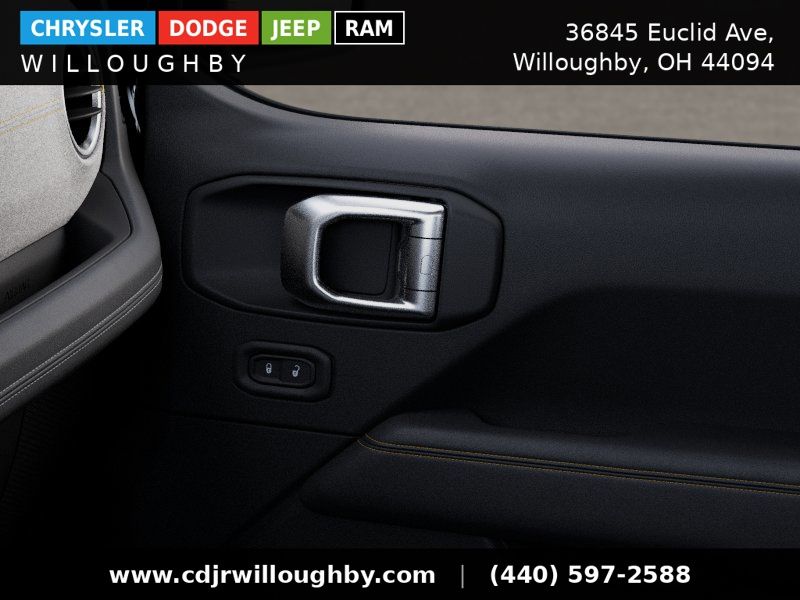 2025 Jeep Wrangler 4-Door Sahara - Photo 28