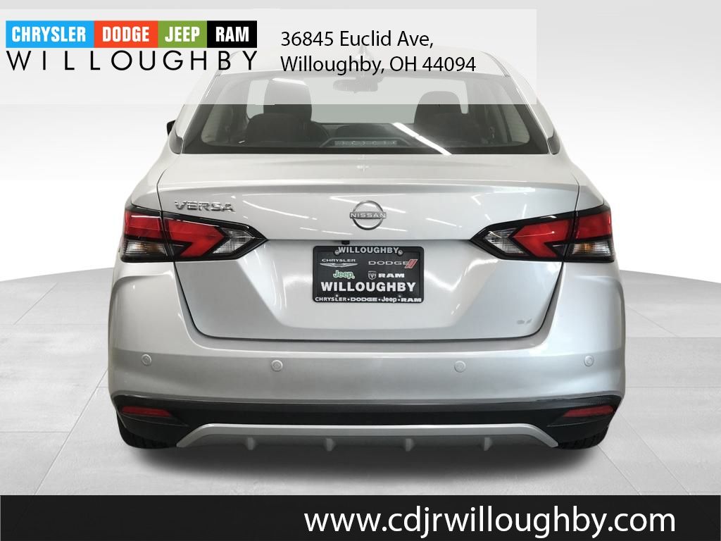 2025 Nissan Versa 1.6 SV photo 4