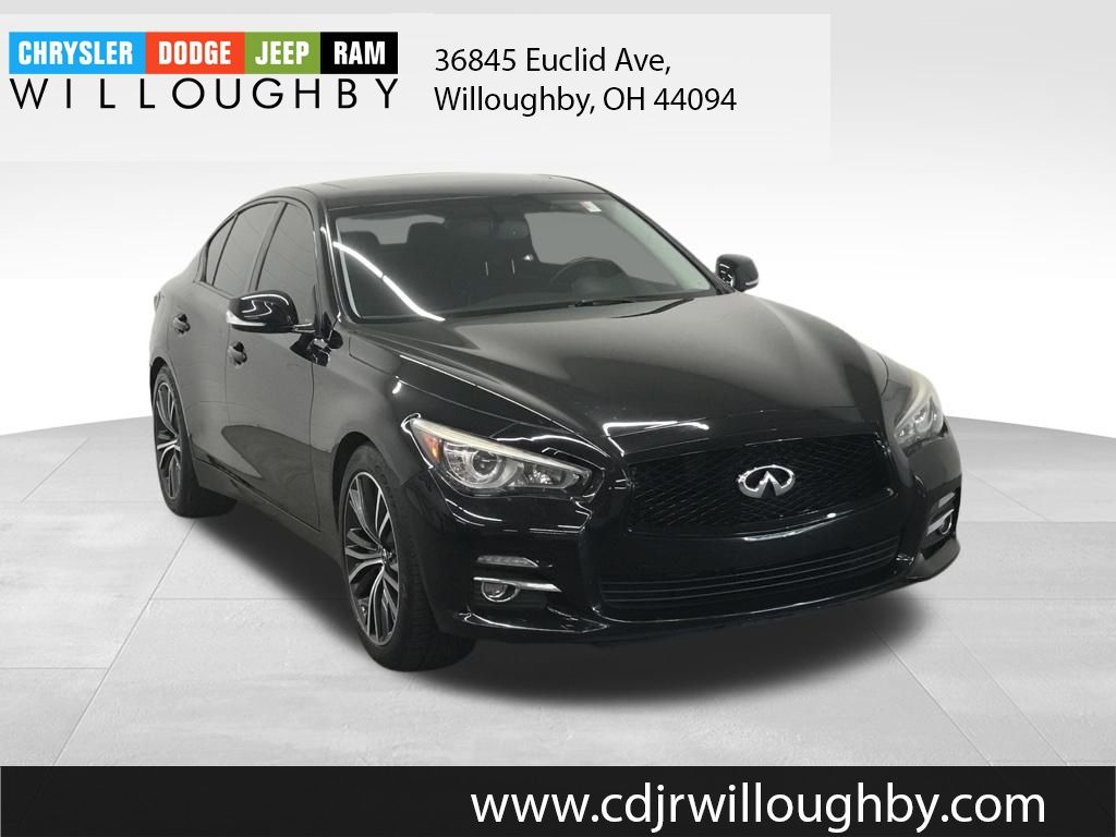2016 Infiniti Q50 3.0t Premium photo 2