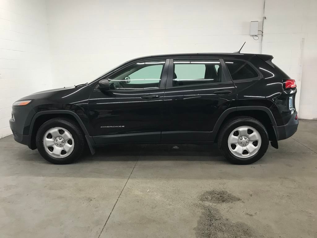 Used 2014 Jeep Cherokee Sport with VIN 1C4PJMAB2EW166480 for sale in Willoughby, OH