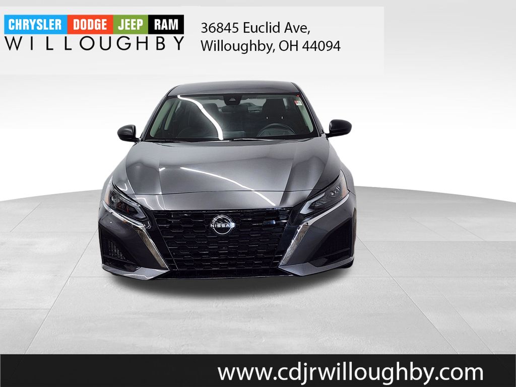 Used 2024 Nissan Altima SV with VIN 1N4BL4DV8RN316040 for sale in Willoughby, OH