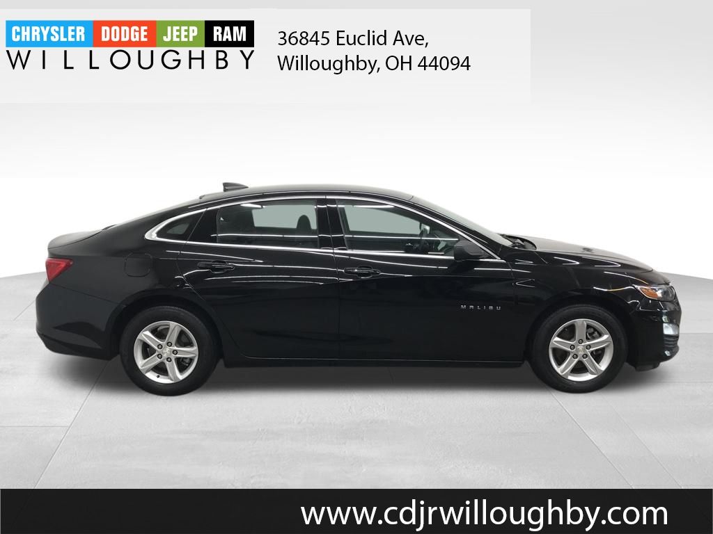 2023 Chevrolet Malibu photo 4