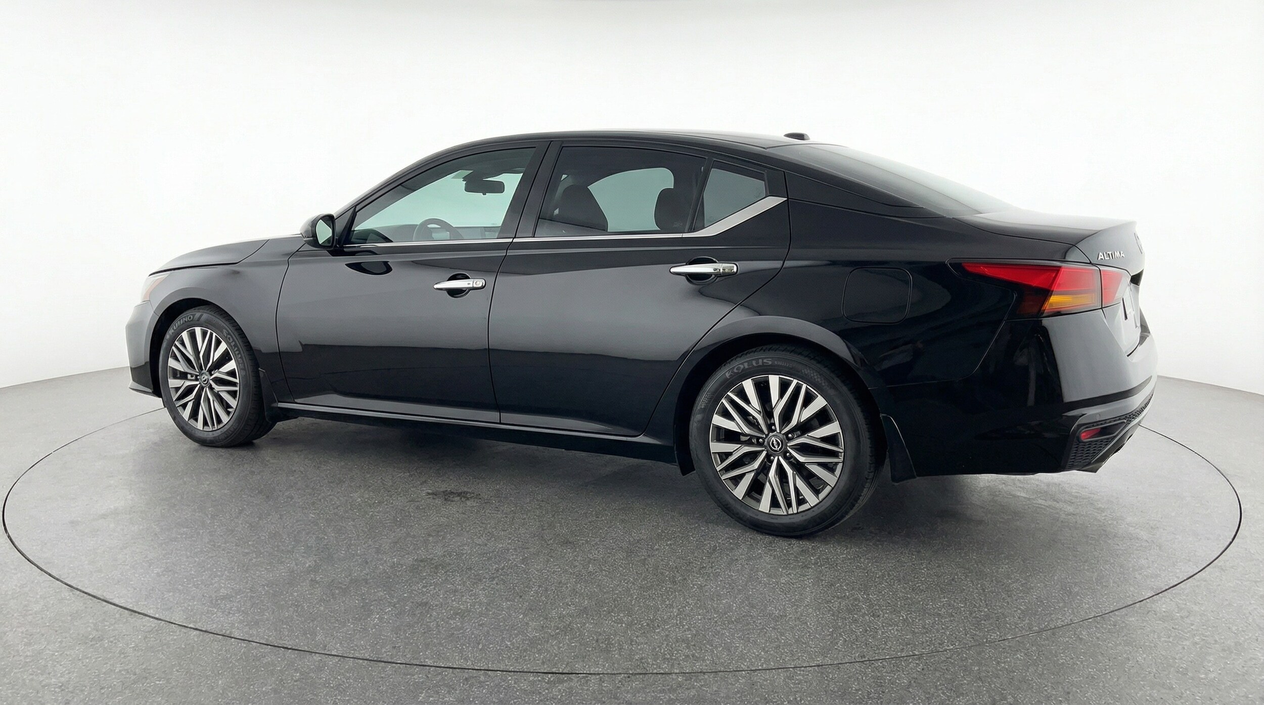 Thumbnail: 2025 Nissan Altima - 5