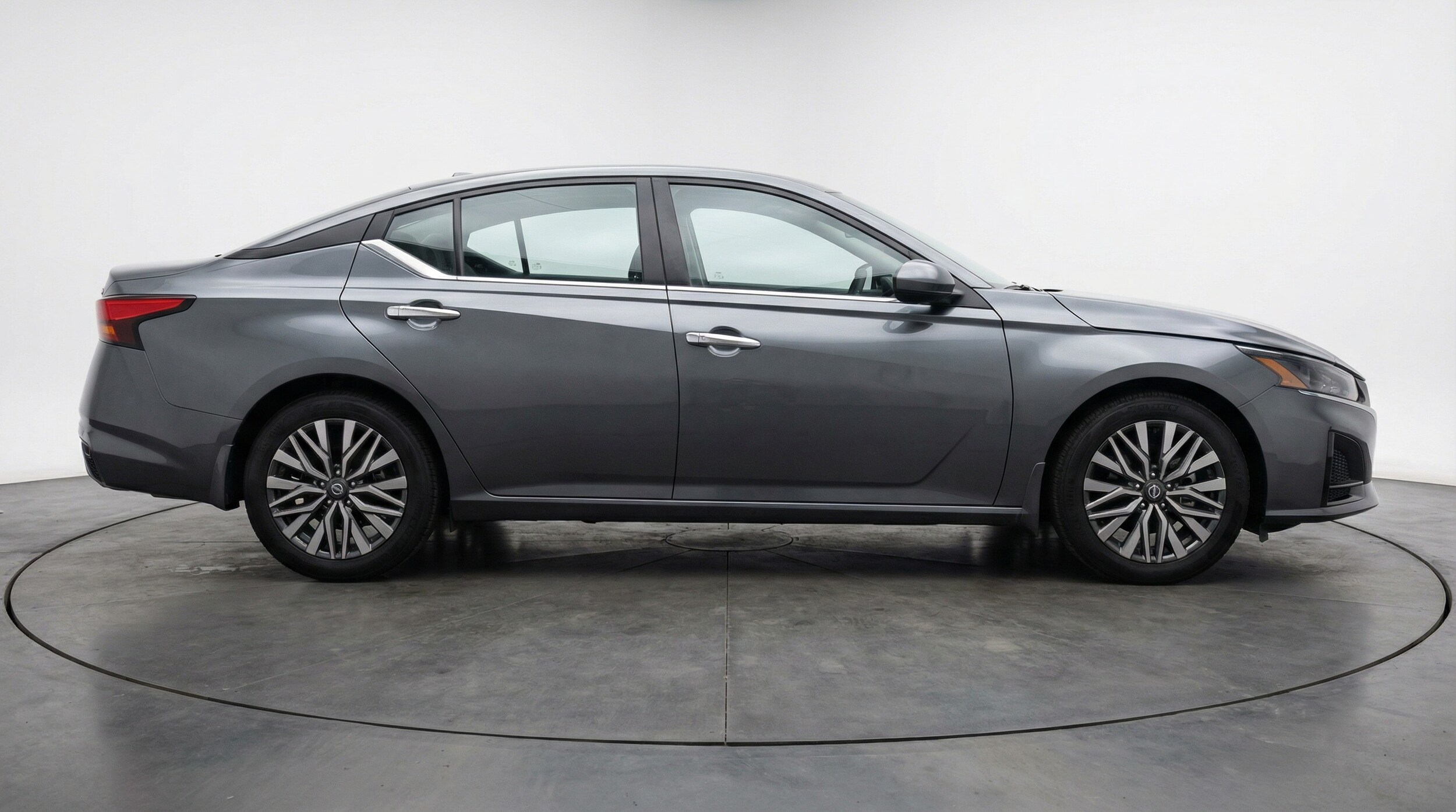 Thumbnail: 2025 Nissan Altima - 8