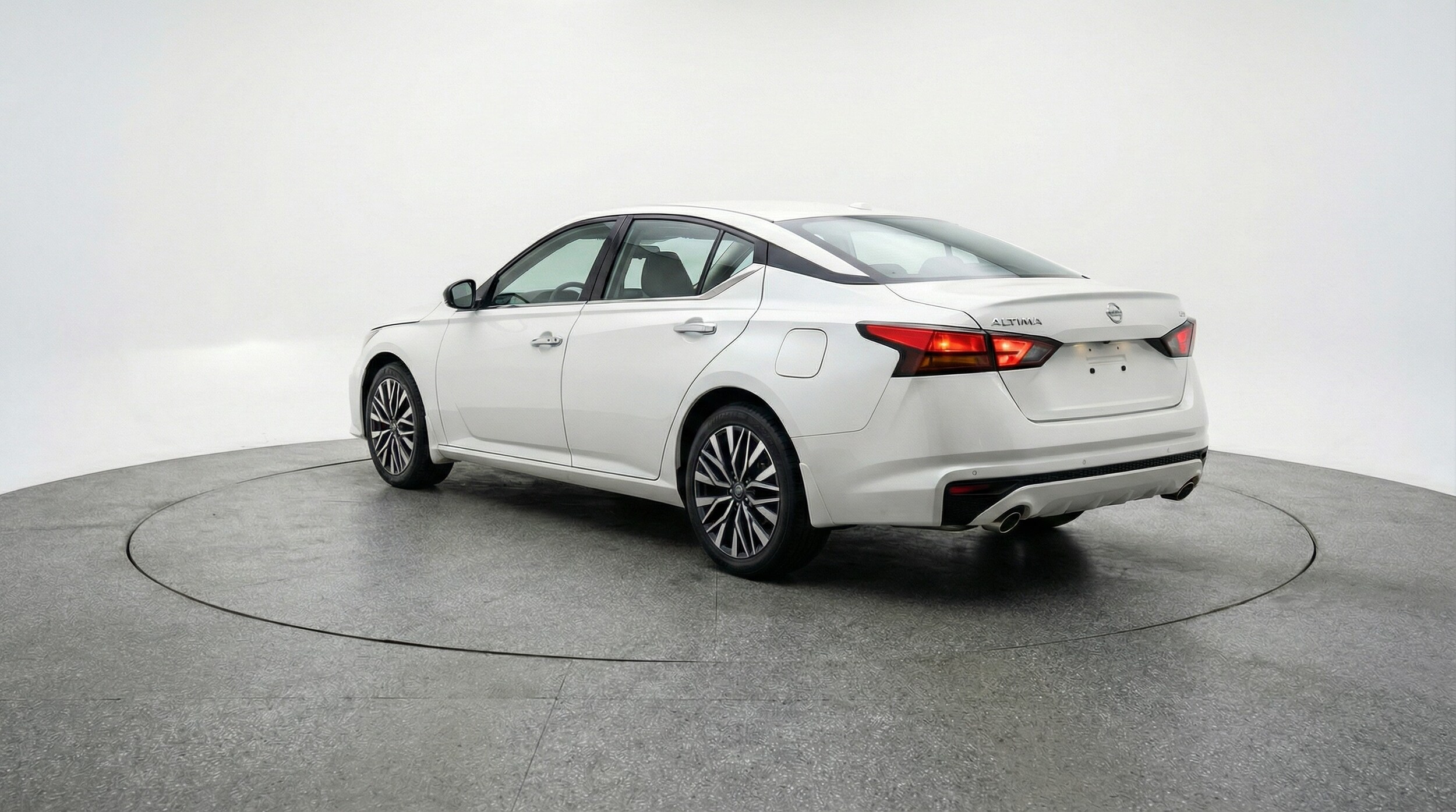 Thumbnail: 2025 Nissan Altima - 5
