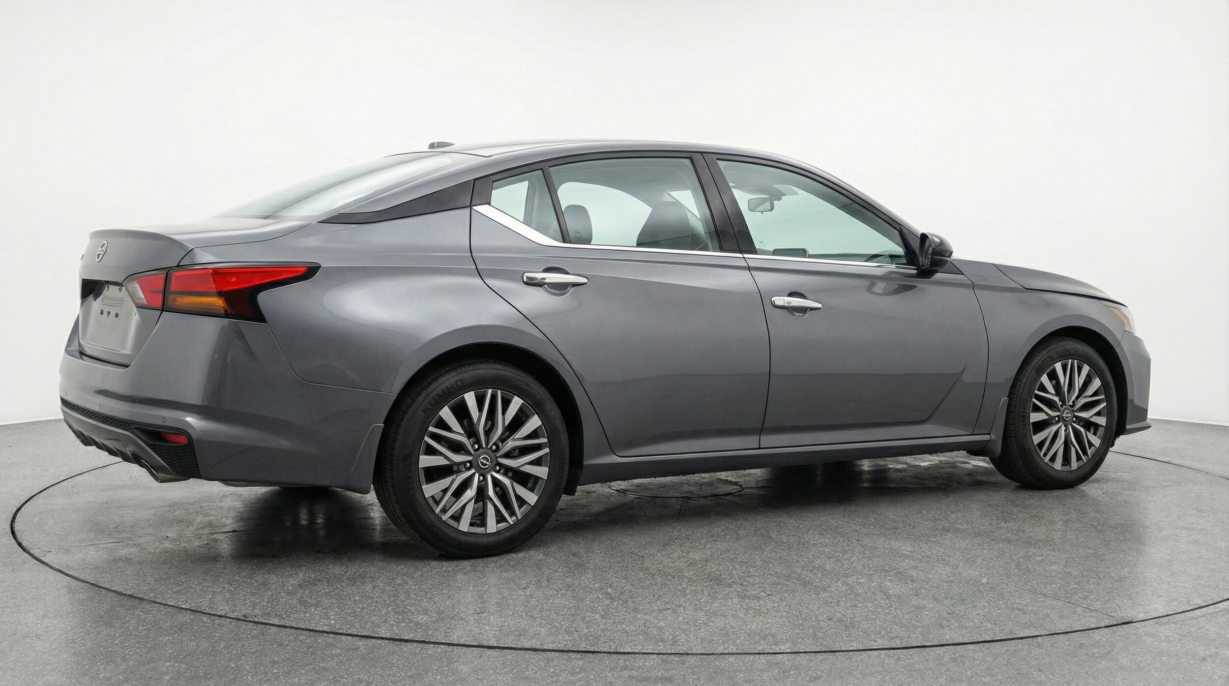 Thumbnail: 2025 Nissan Altima - 9