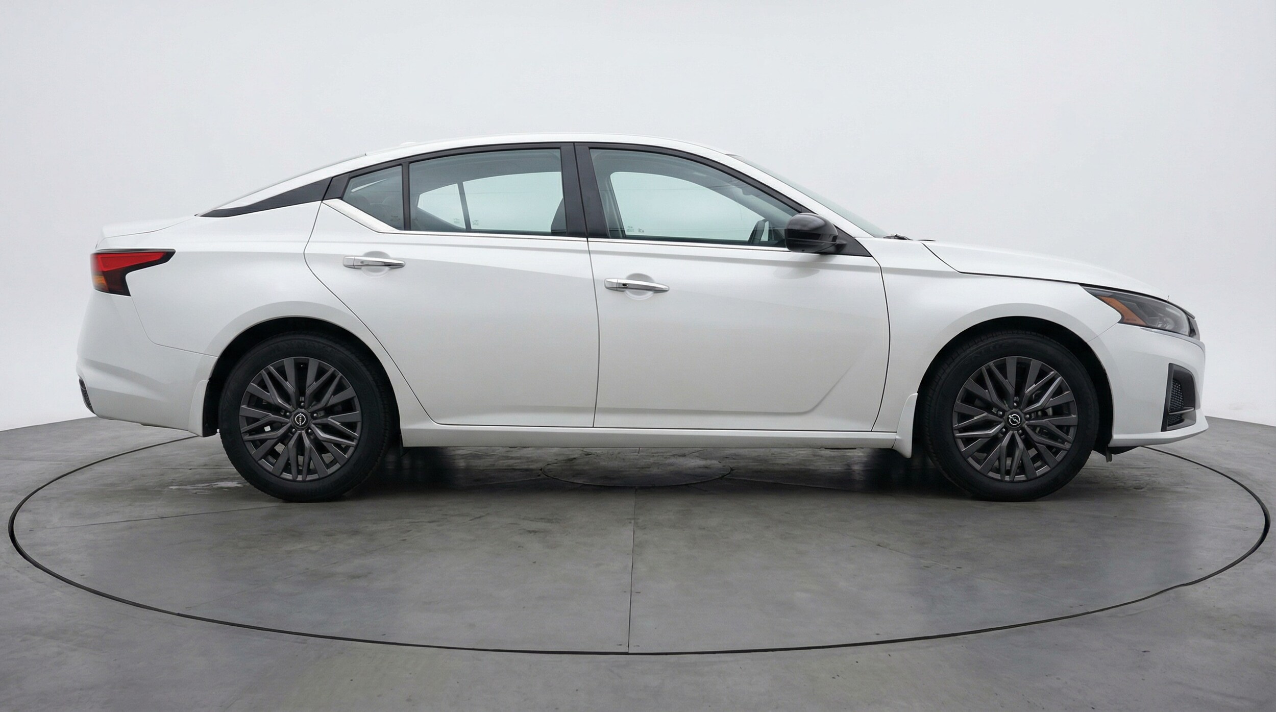 Thumbnail: 2025 Nissan Altima - 8