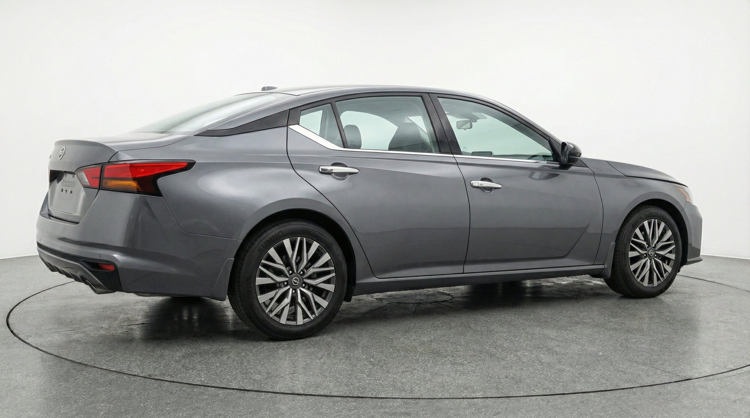 Thumbnail: 2025 Nissan Altima - 9